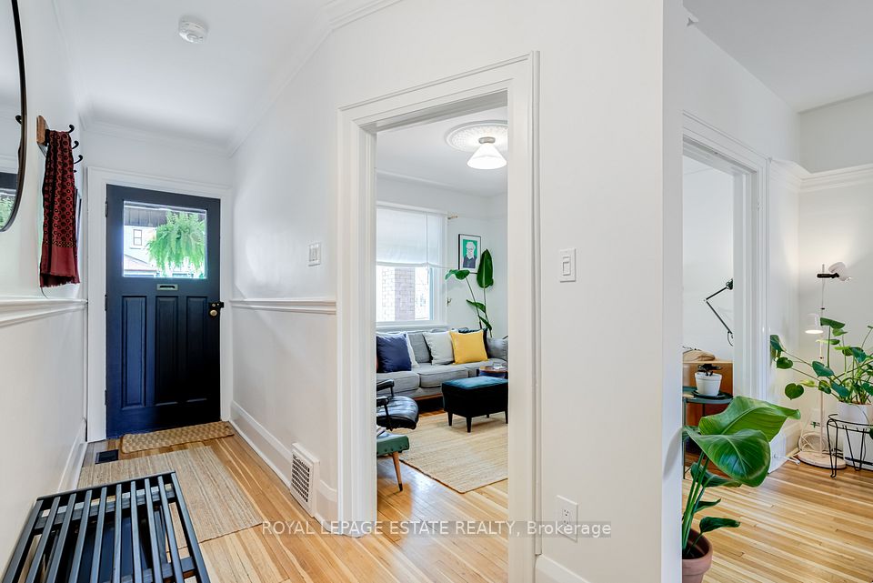 118 Mulock Avenue, Toronto, ON M6N 3C6