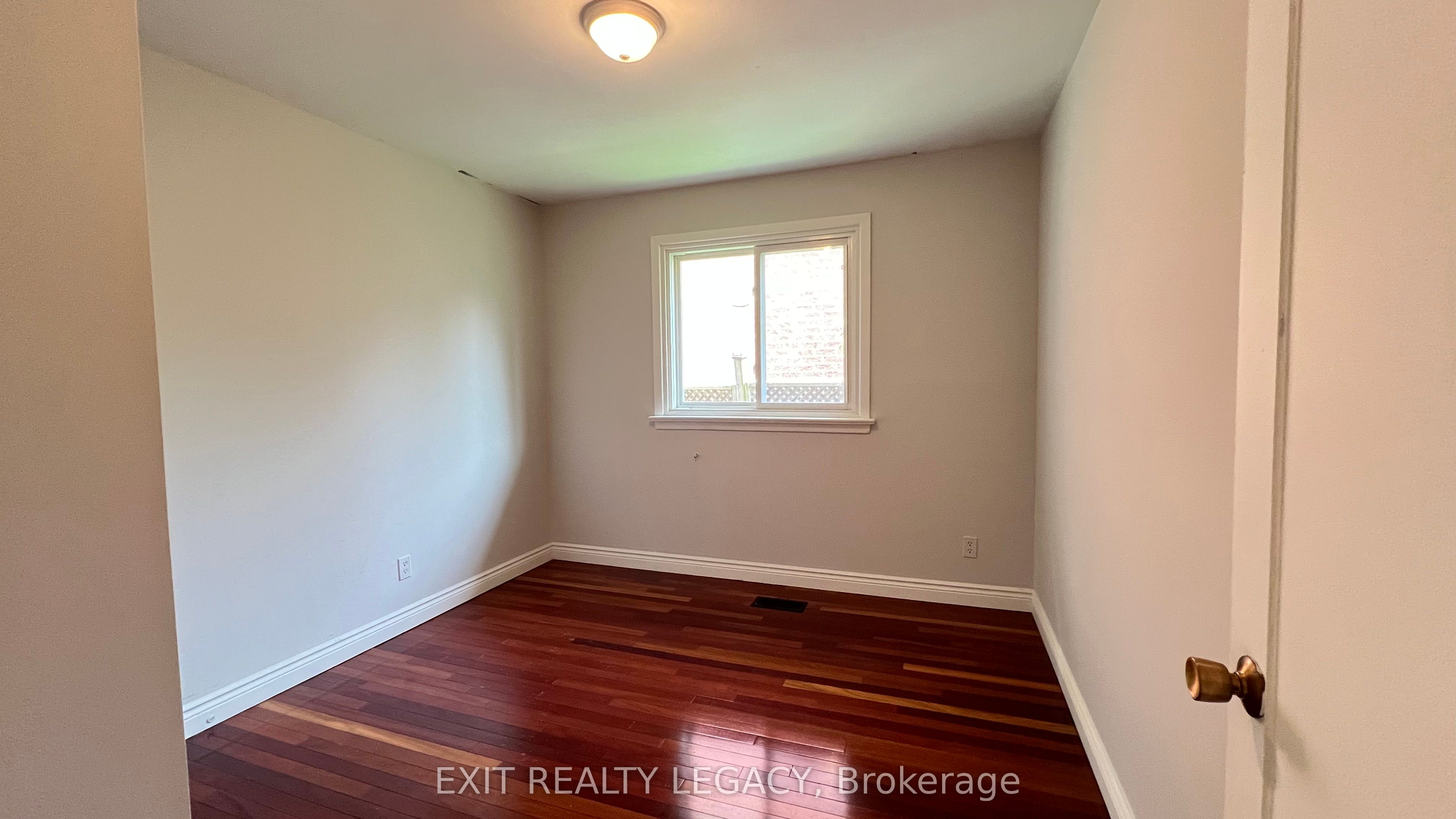 89 Bond Crescent