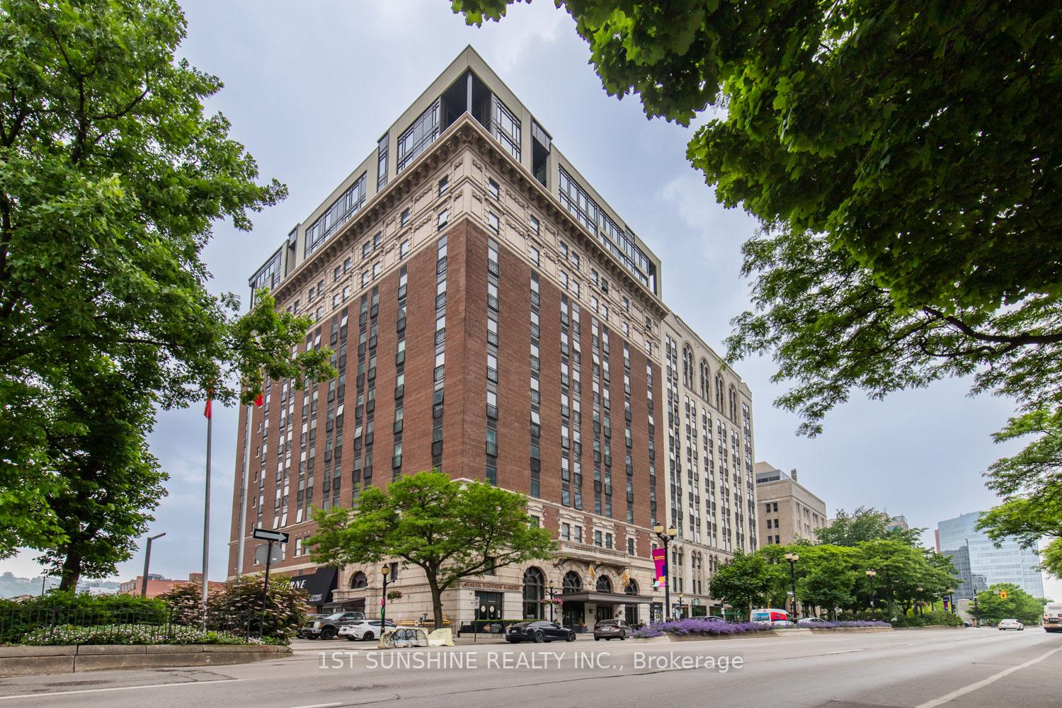 2 Bedrooms Condo at 112 King, Hamilton For sale