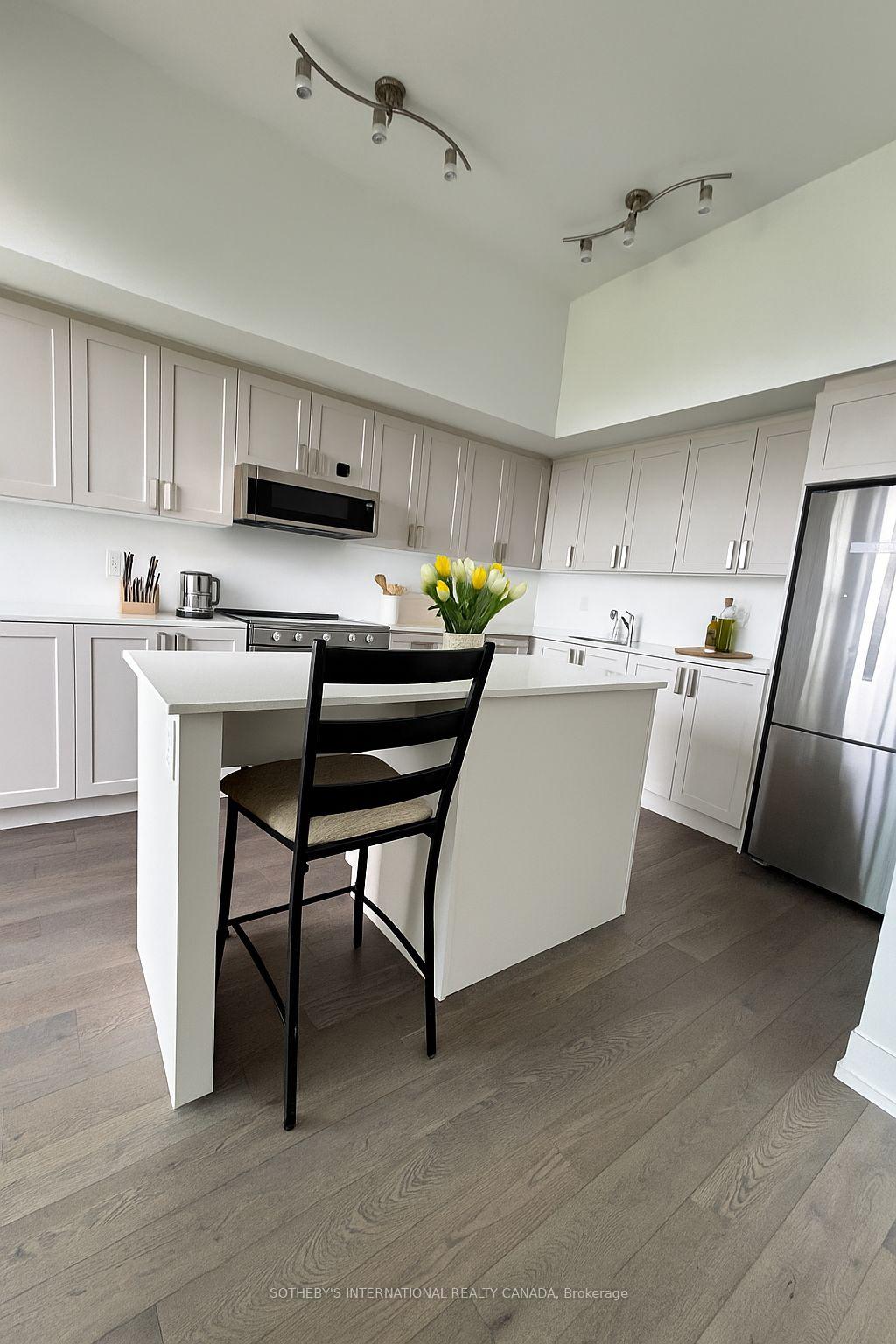 2 Bedrooms Condo at 1063 Douglas McCurdy, Mississauga For sale