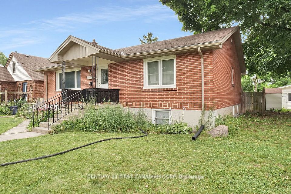454 Salisbury Street, London East, ON N5Y 3B2