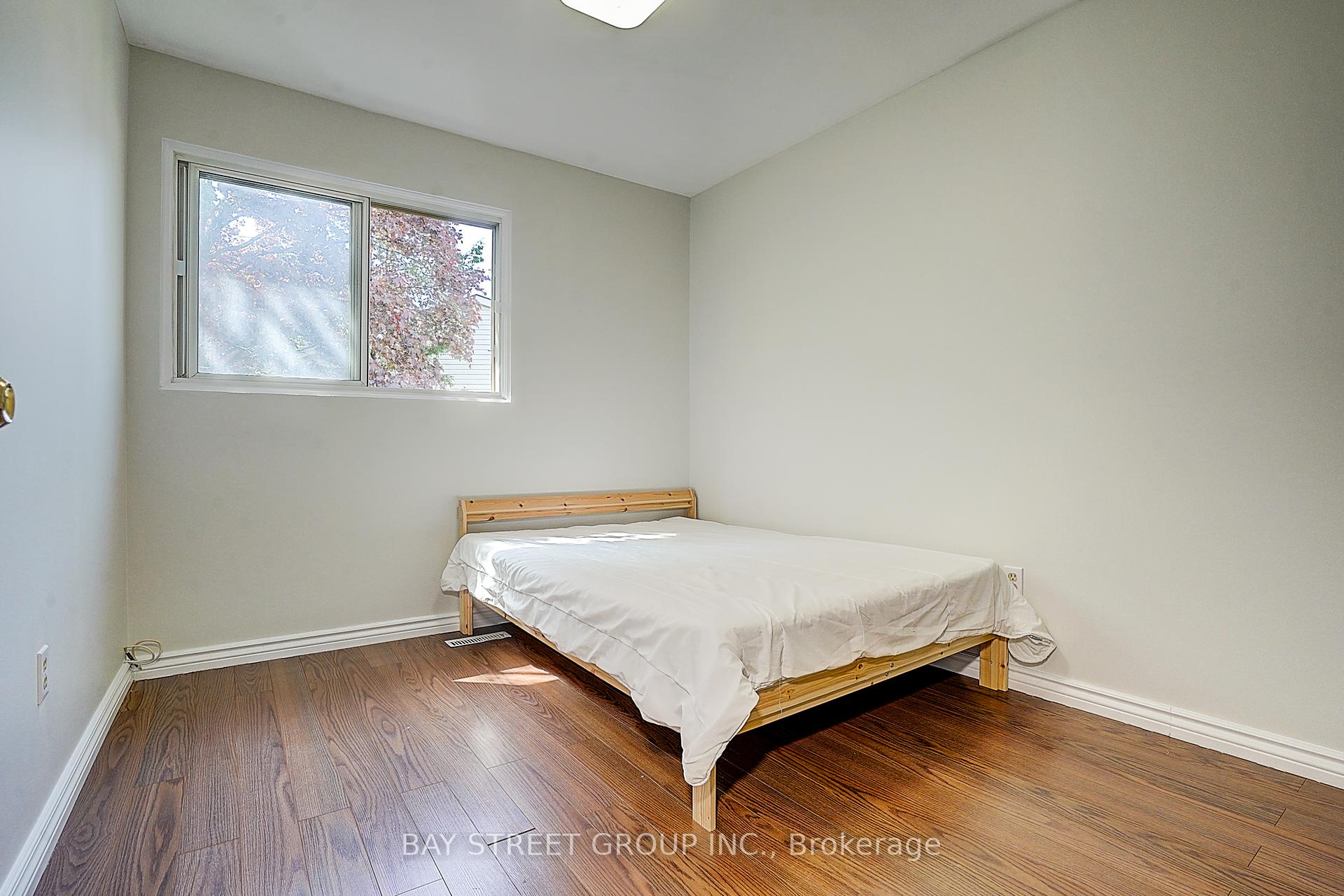 4 Bedrooms Condo at 270 Timberbank, Toronto For sale