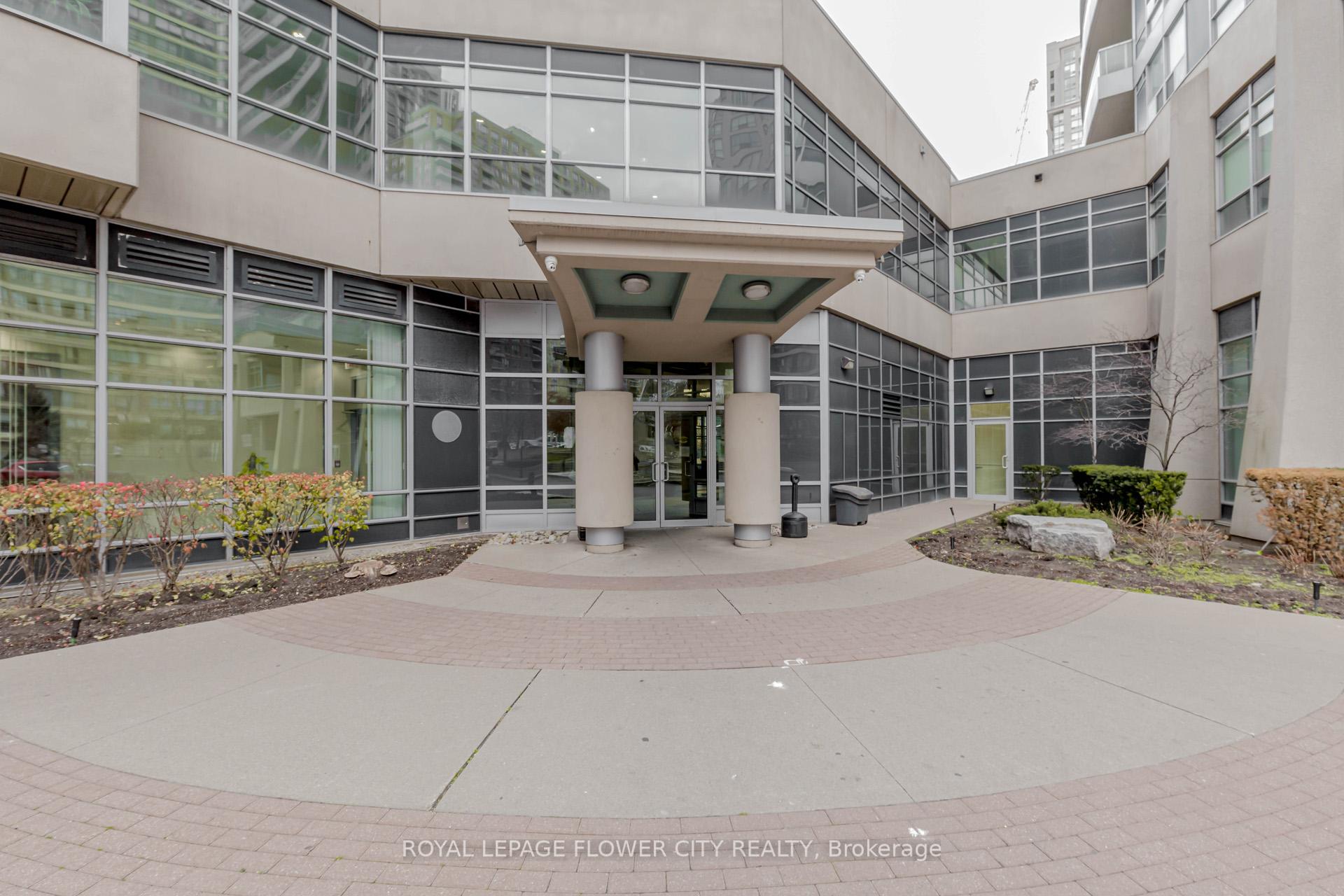 2 Bedrooms Condo at 1 Elm,  Mississauga For sale