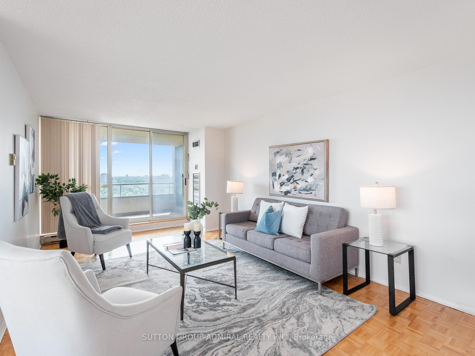 3 Bedrooms Condo at 175 Bamburgh, Toronto For sale
