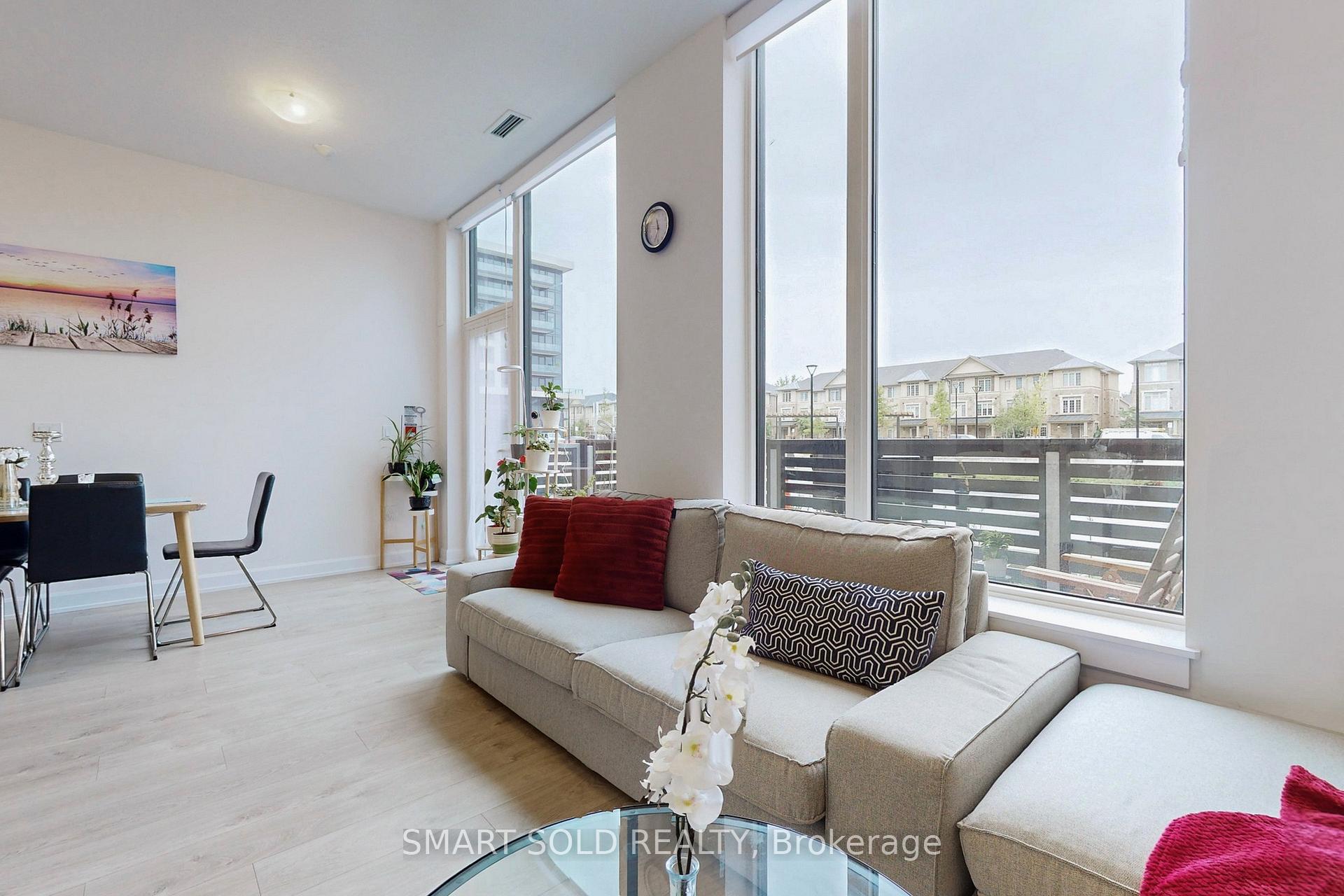 2 Bedrooms Condo at 3200 William Coltson, Oakville For sale