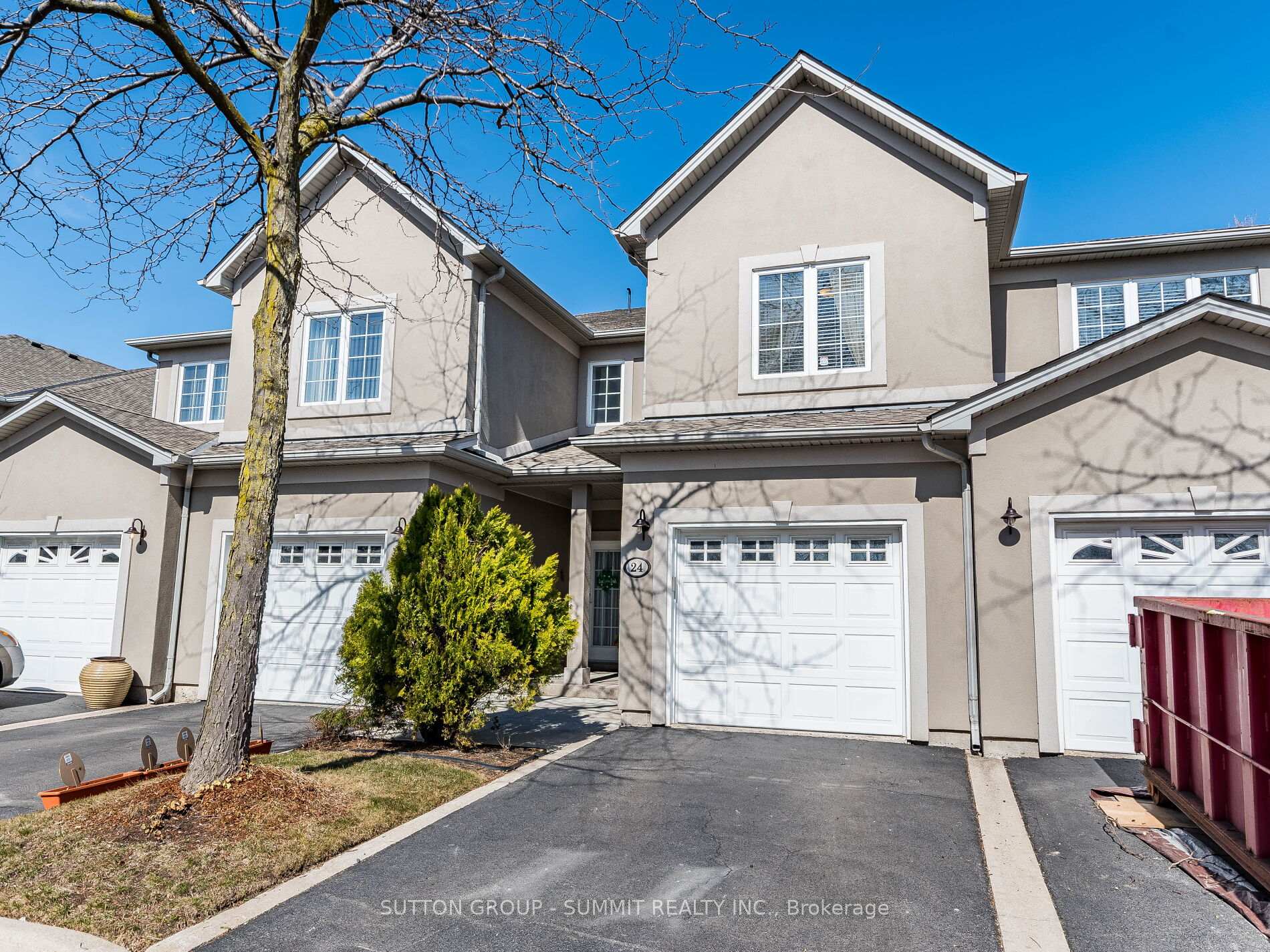 3 Bedrooms Condo at 484 Millen, Hamilton For sale