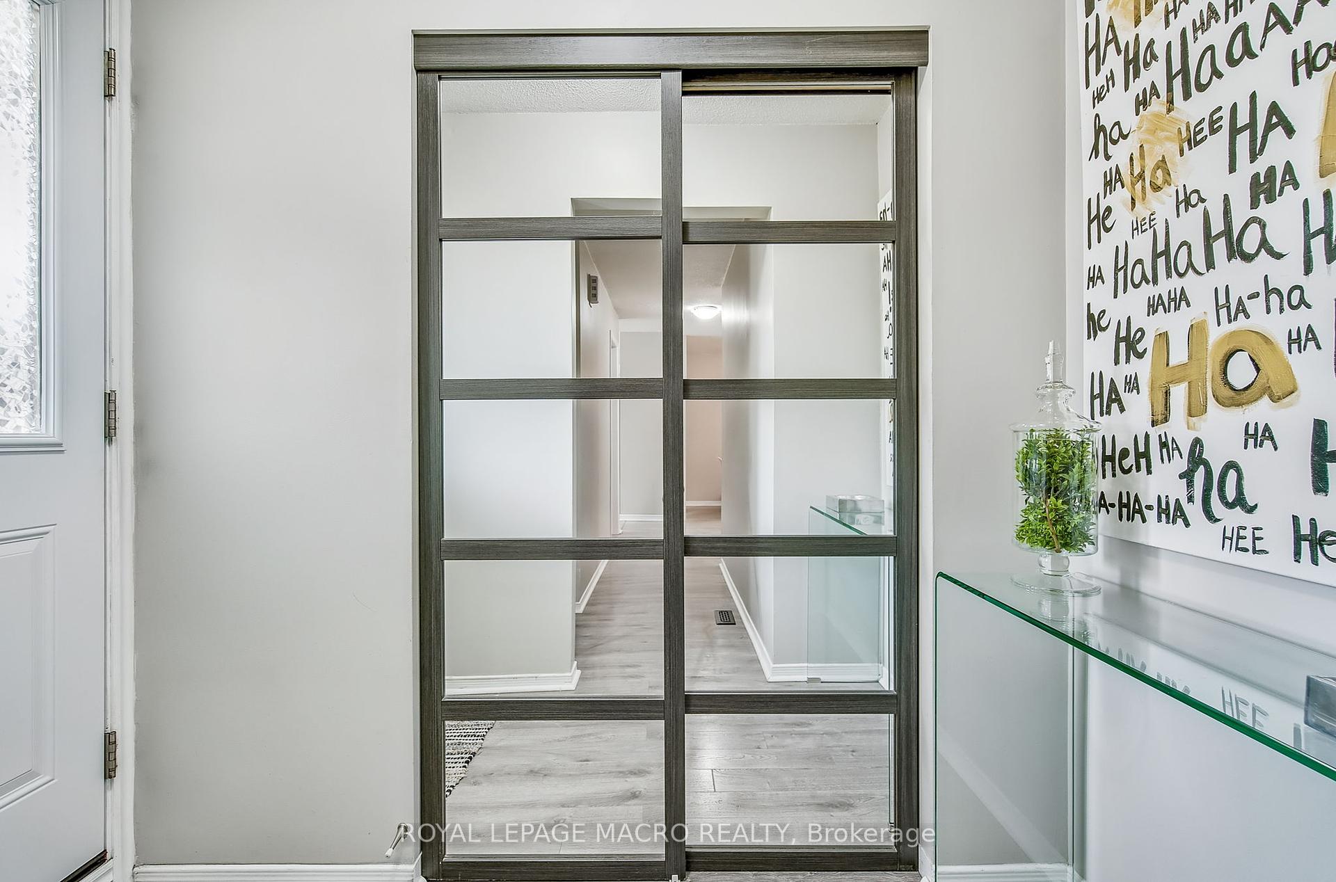 4 Bedrooms Condo at 2055 Walkers, Burlington For sale