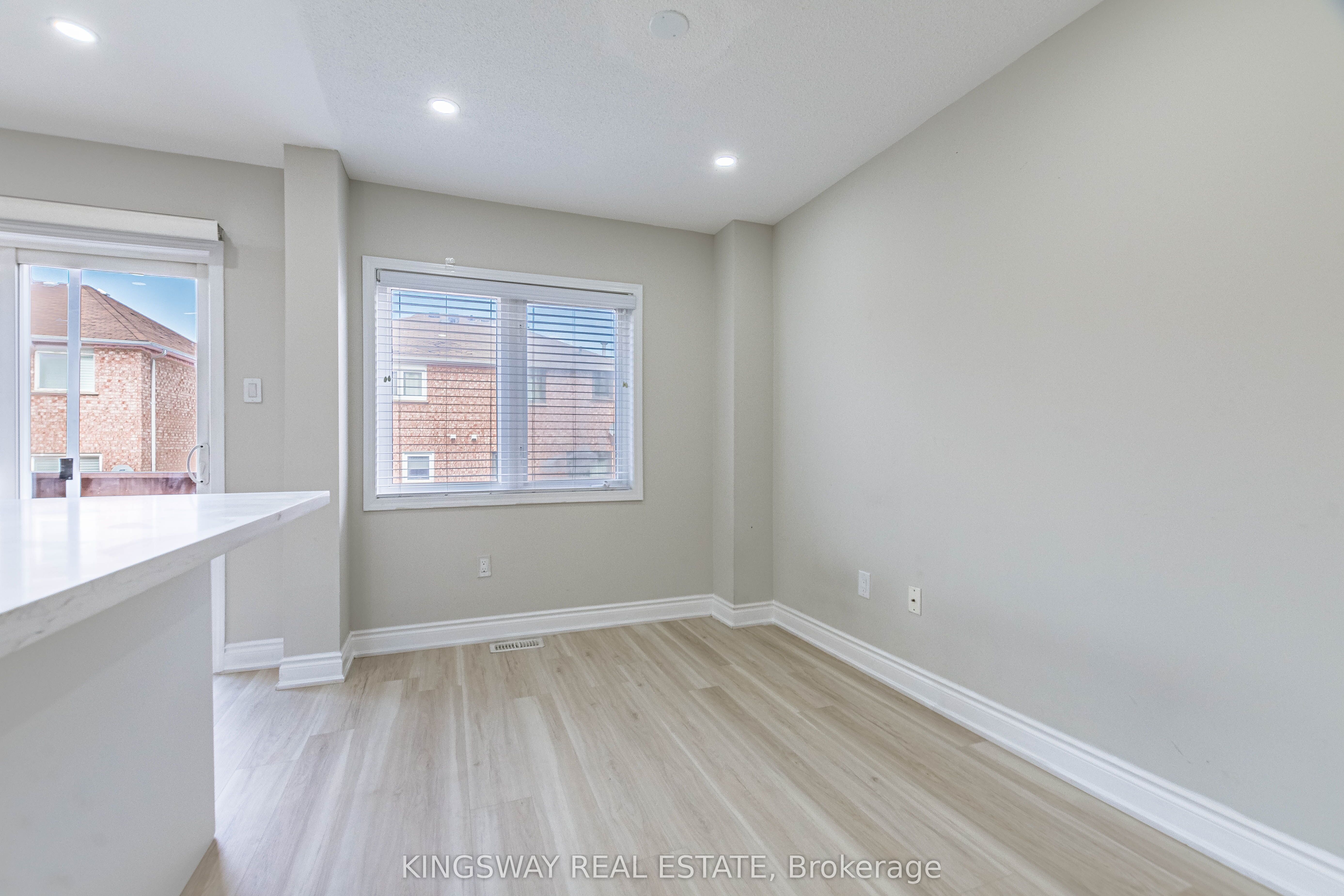 5821 Tiz Road, Mississauga Hurontario