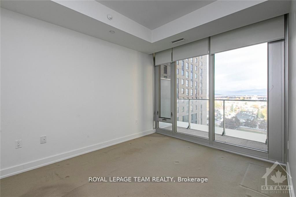 111 Champagne Avenue S, #906