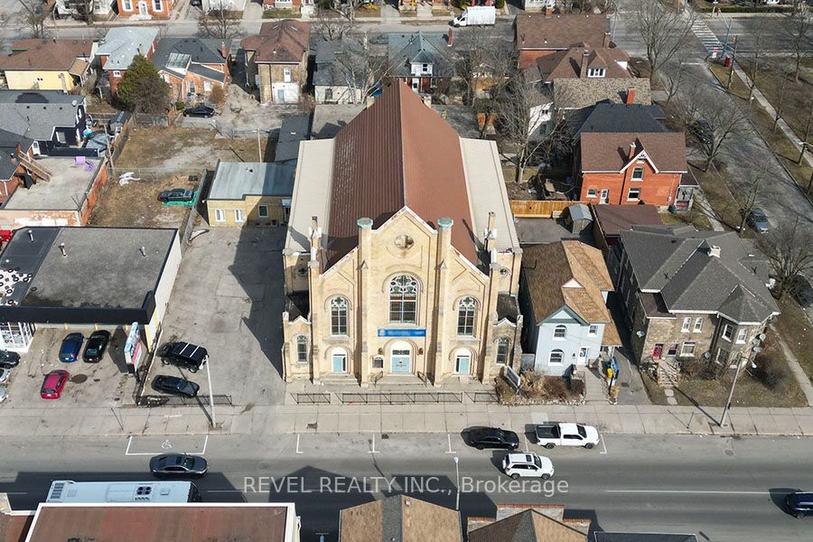 360 Colborne