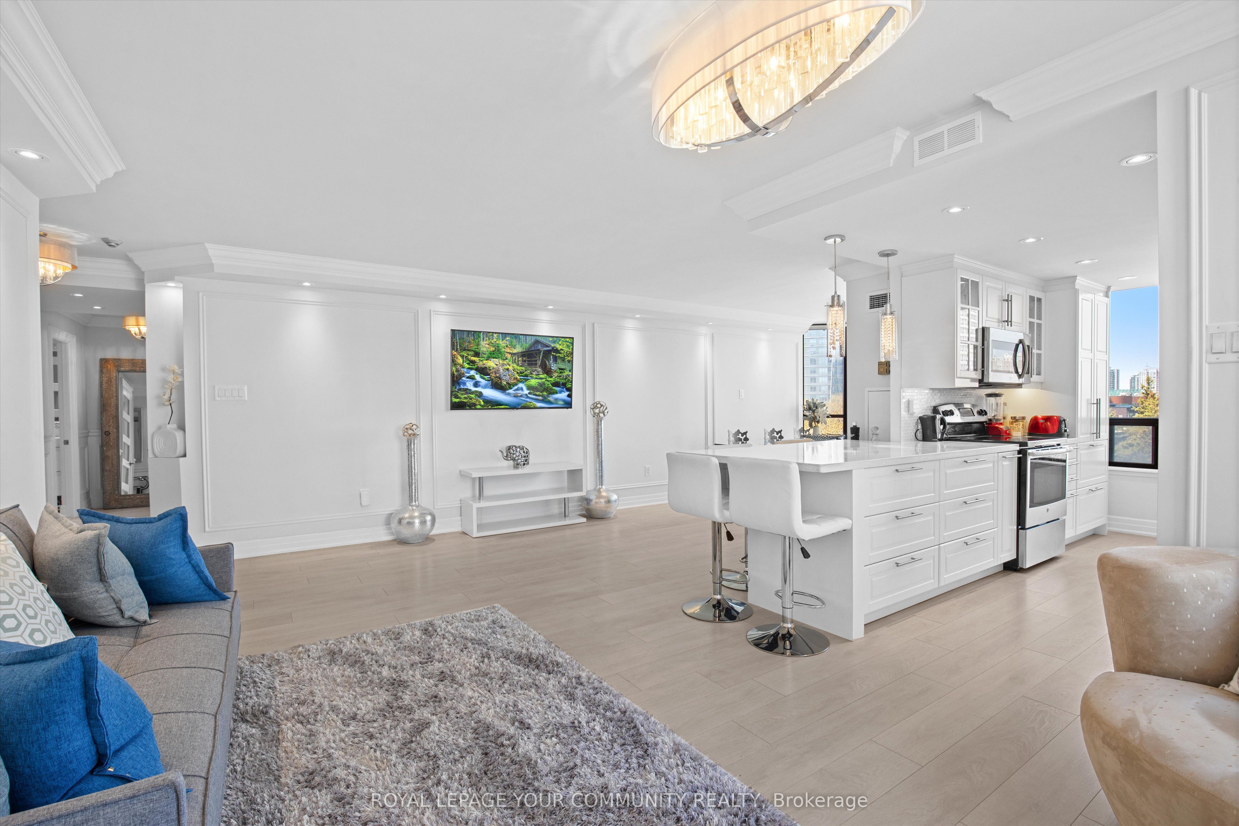7420 Bathurst Street, #503