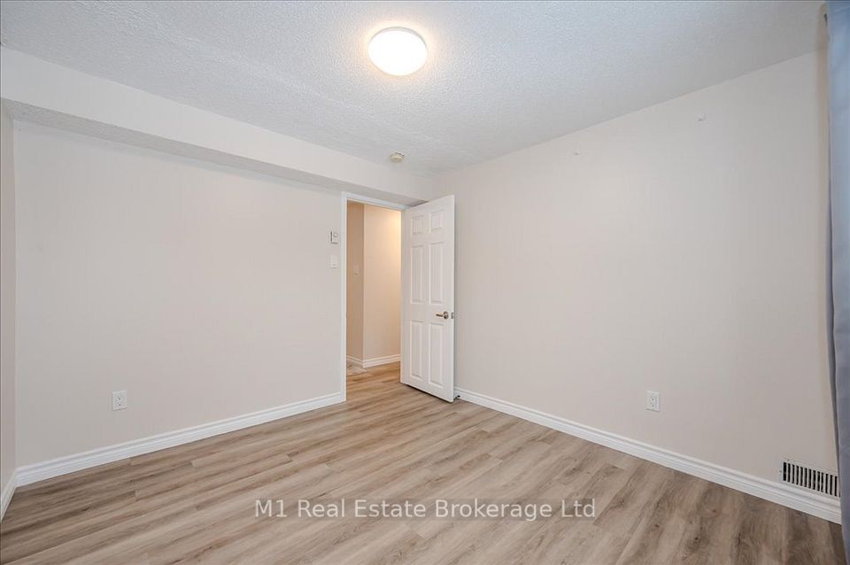 130 Freshmeadow Way