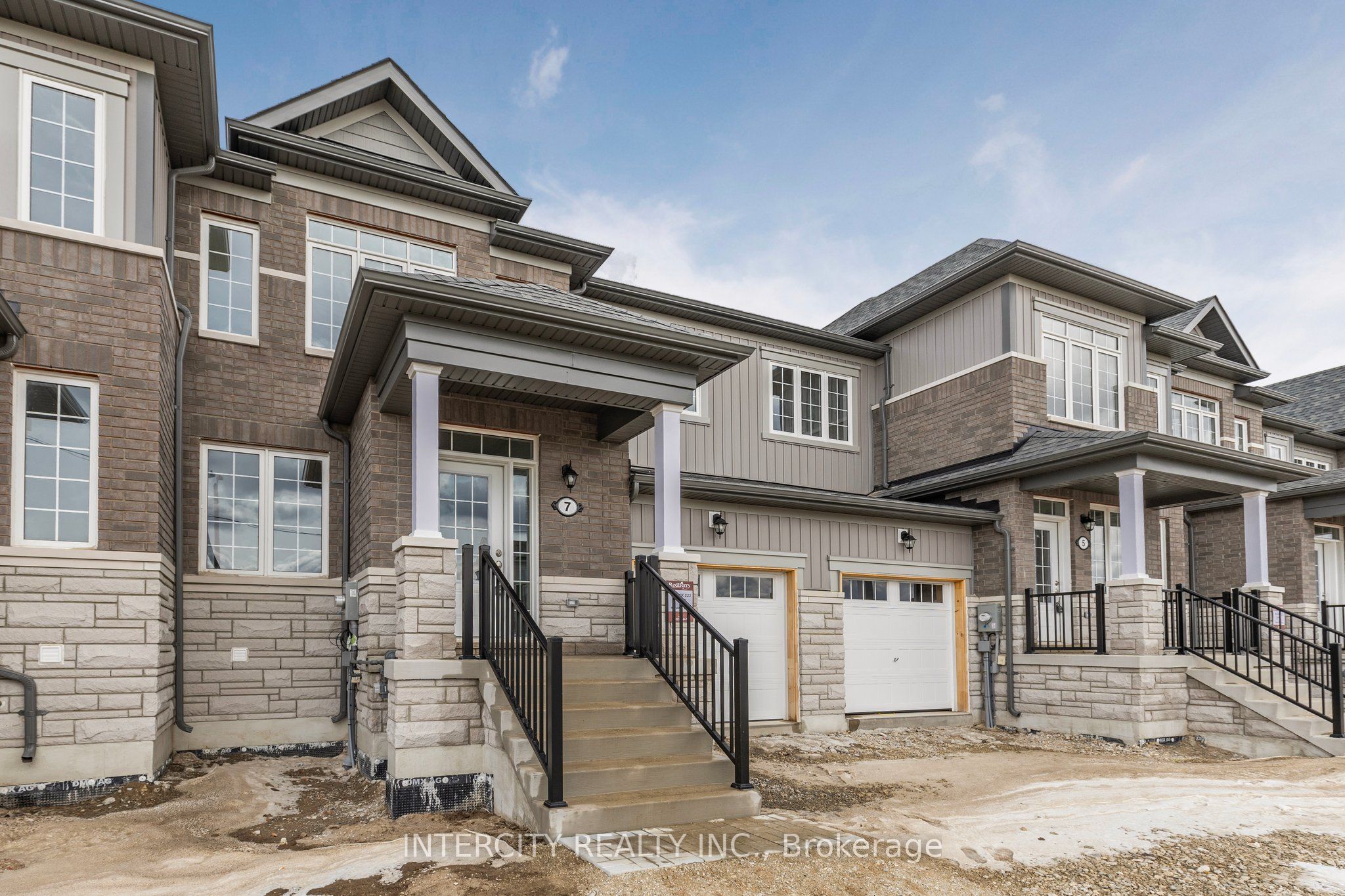 7 Avalon Drive, Wasaga Beach, ON L9R 0M2