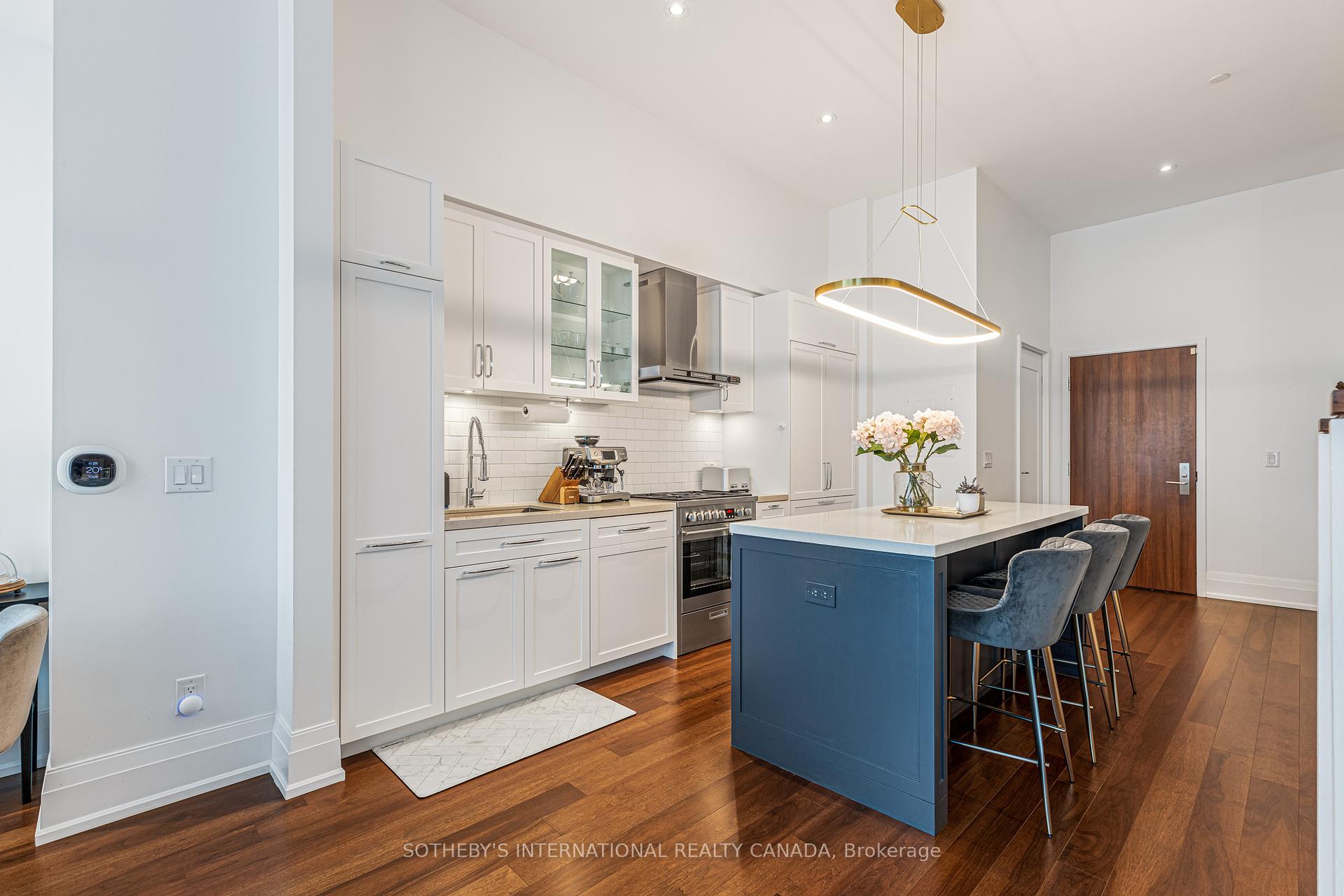 4 Bedrooms Condo at 25 Malcolm, Toronto For sale