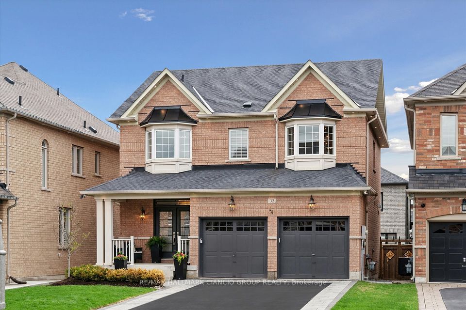 32 Maplebank