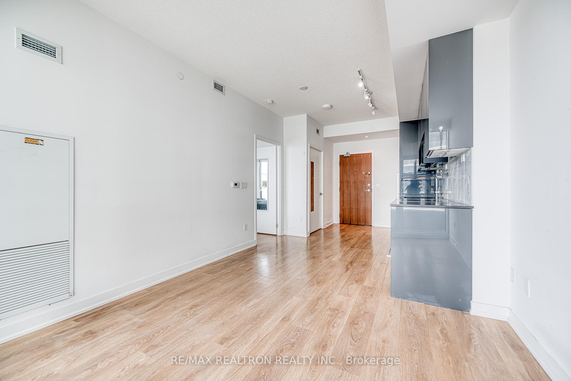 1 Bedroom Condo at 115 Mcmahon, Toronto For sale