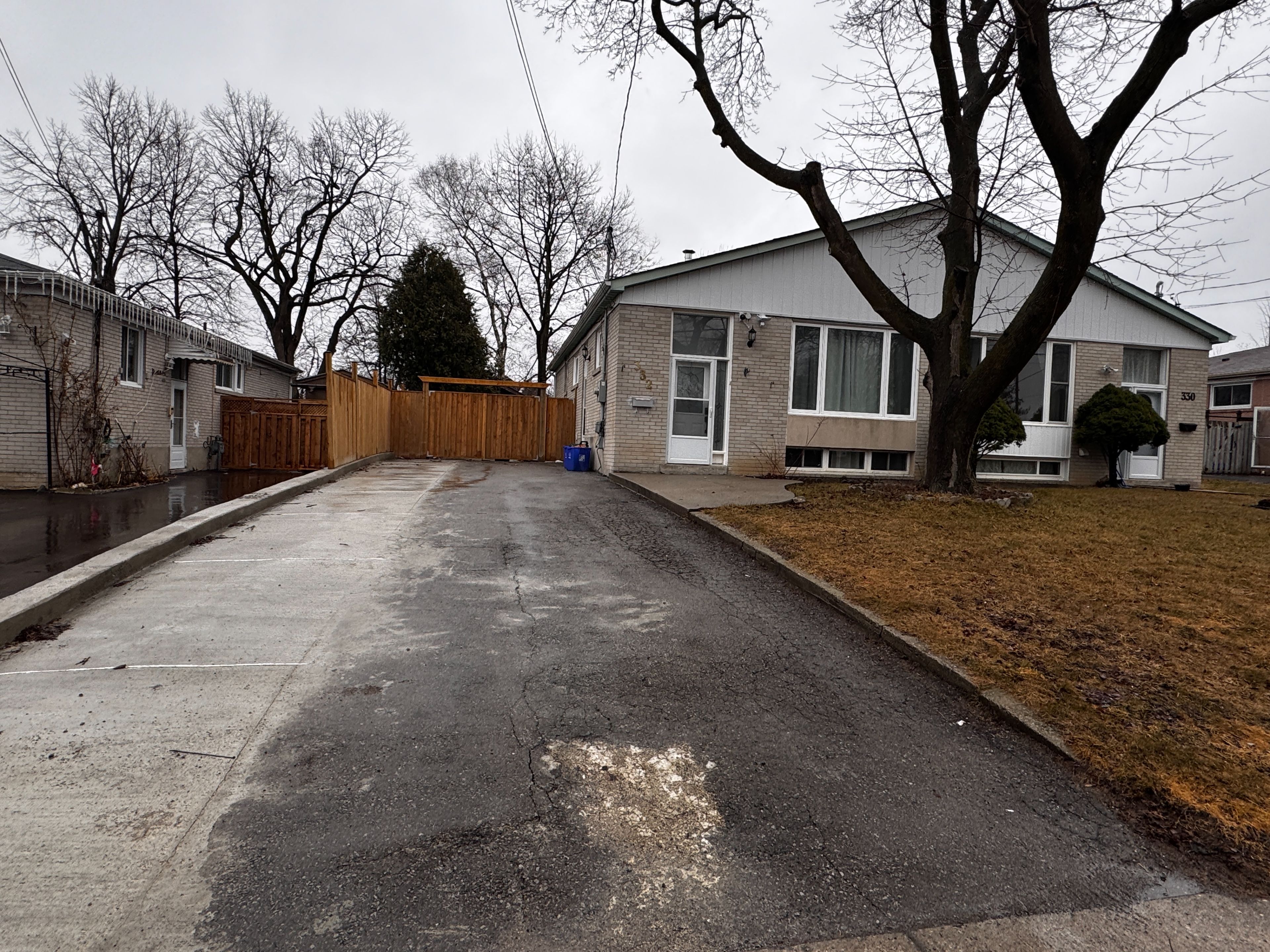 332 Taylor Mills Drive Unit# Lower Level Richmond Hill Ontario L4C 2S6