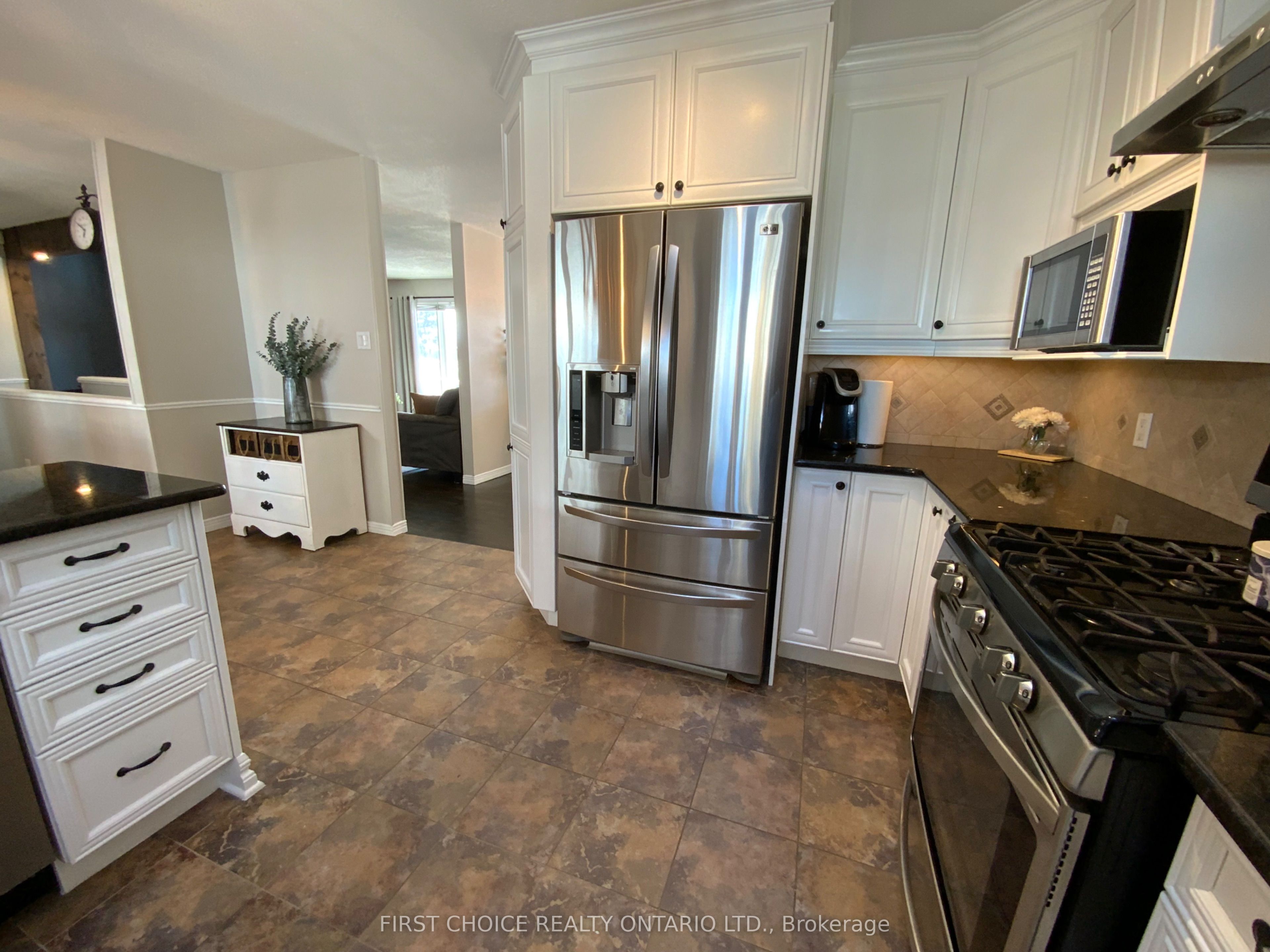 1211 Lacroix Road