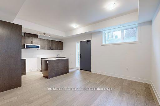 3 Bedrooms Condo at 1062 Douglas Mccurdy Comm, Mississauga For sale