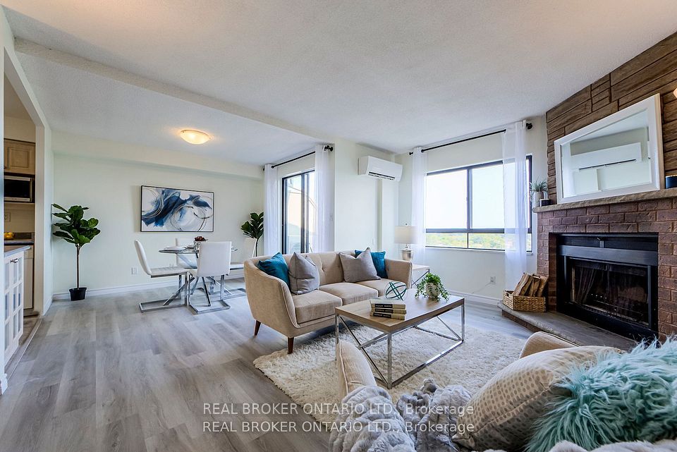 #611 - 1000 Cedarglen Gate, Mississauga, ON L5C 3Z5