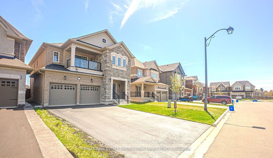 38 Rosewell Crescent, Halton Hills, ON L7G 0N3