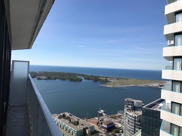 1 Bedroom Condo at 88 Harbour,  Toronto For sale