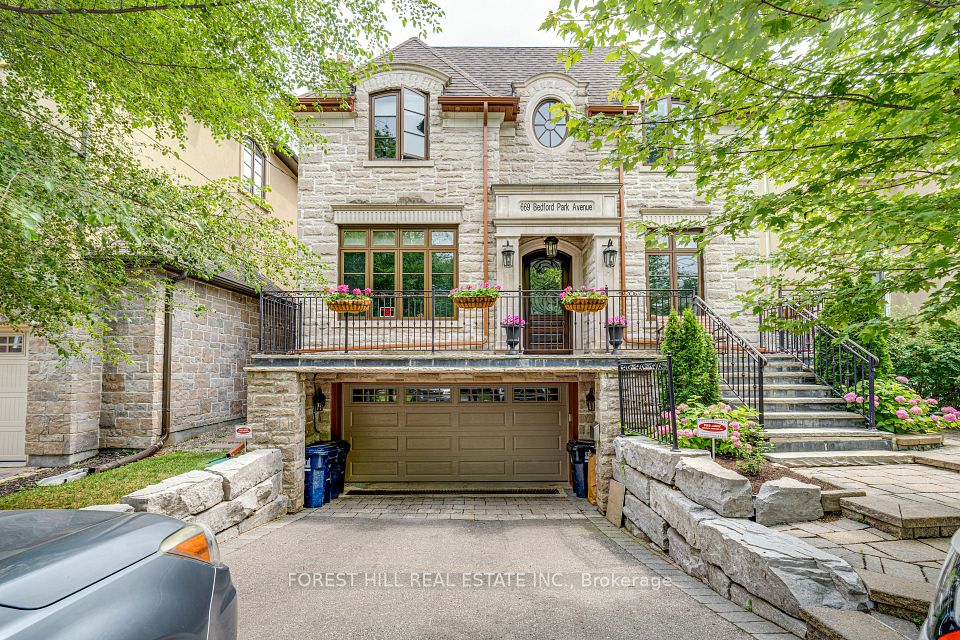 669 Bedford Park