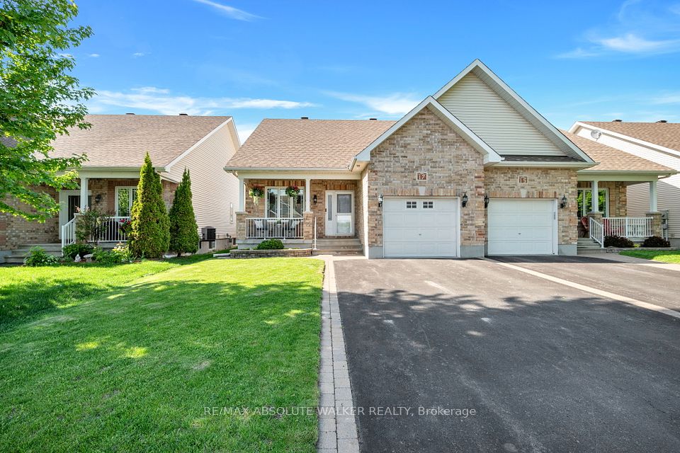 17 Gaslight Way, Russell, ON K4R 0A7