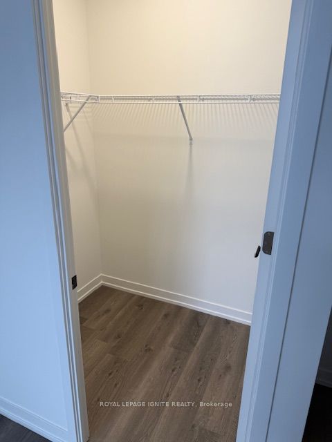 https://trreb-image.ampre.ca/y16RuDpptv5iMWiB5AfCwrBW6ADv-LJRhoPqB8DesEk/rs:fit:960:960/wm:.5:so:0:50:.4/wmsh:10/wmt:PHNwYW4gZm9yZWdyb3VuZD0nd2hpdGUnIGZvbnQ9JzY4Jz5ST1lBTCBMRVBBR0UgSUdOSVRFIFJFQUxUWSwgQnJva2VyYWdlPC9zcGFuPg/L3RycmViL2xpc3RpbmdzLzQwLzkxLzU2LzkzL3AvZTc3MzQwOGMtNDdmOS00ZDdkLWEzNzYtMzJhZTVkZTljNTczLmpwZw.jpg