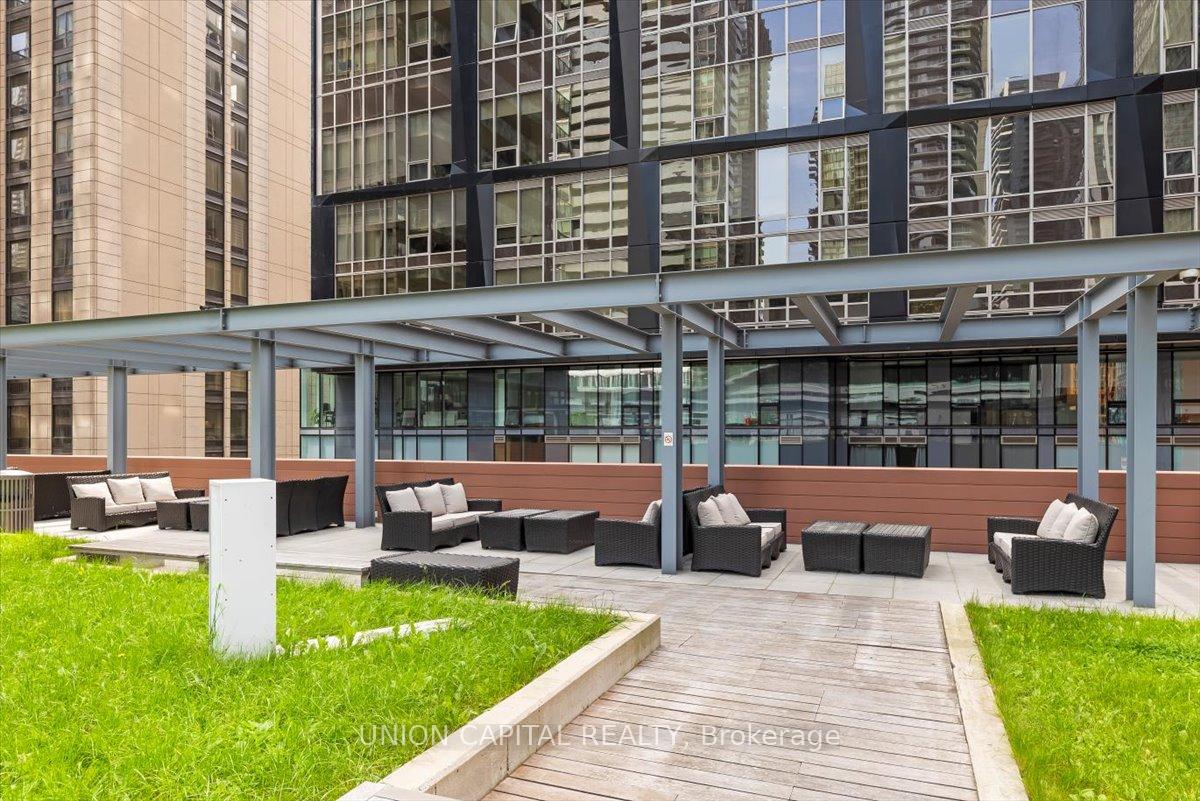 Condo at 8 Mercer, Toronto For sale
