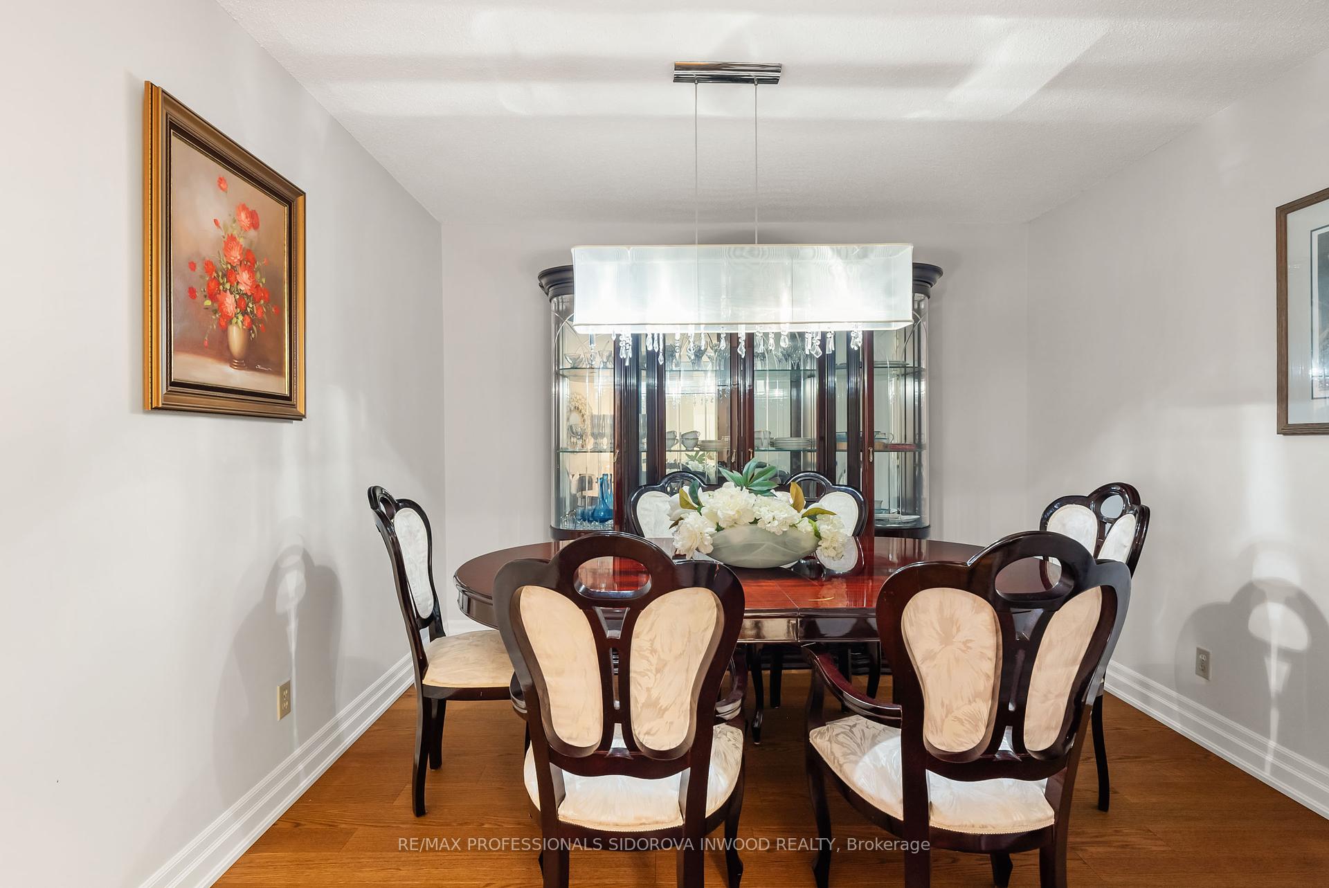 3 Bedrooms Condo at 20 Southport, Toronto For sale