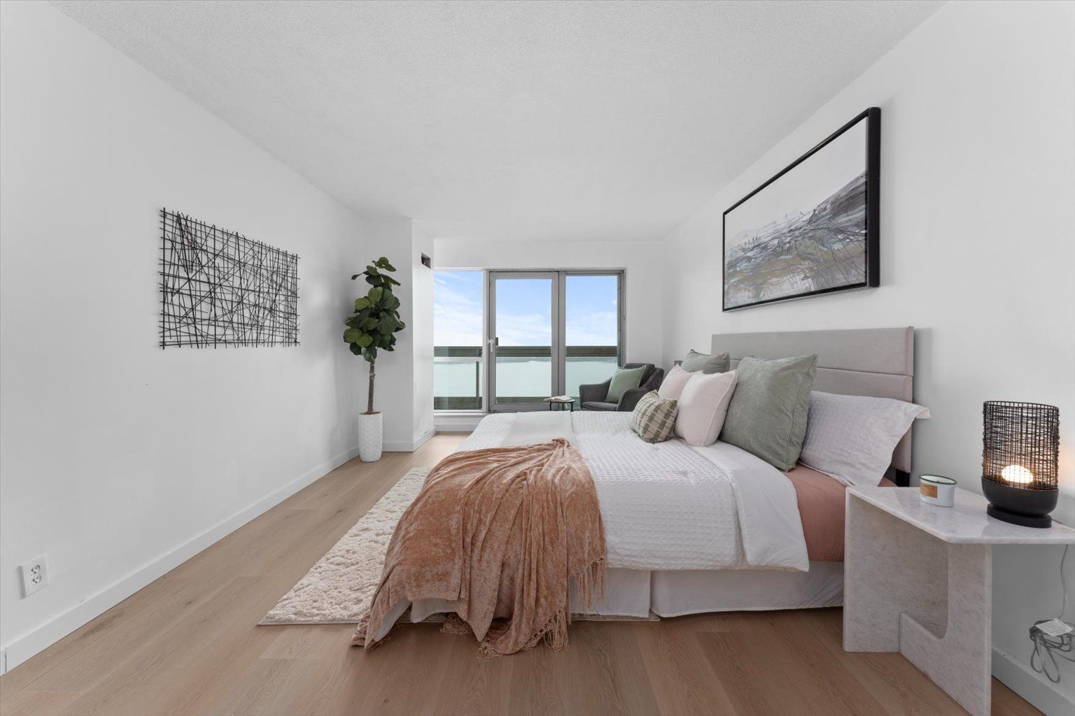 10 Yonge Street 3211