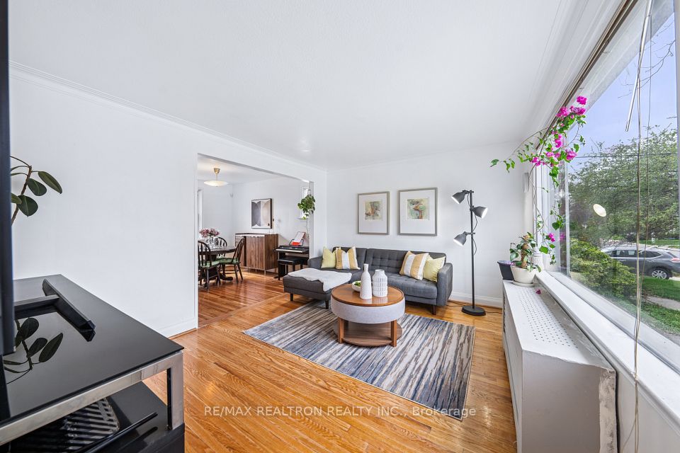 16 Plaxton
