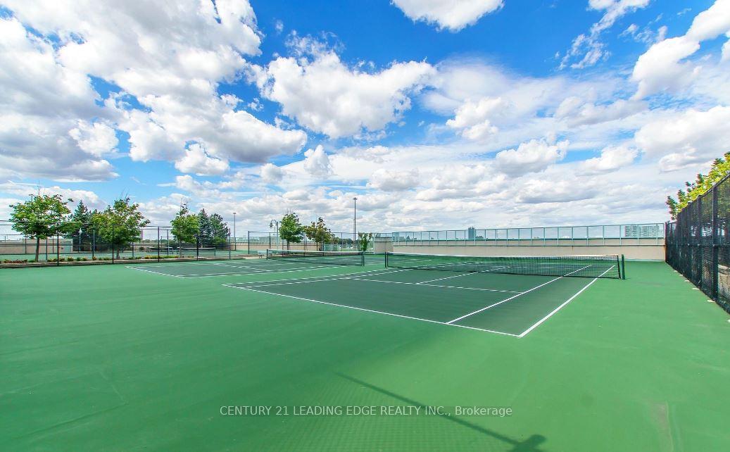 3 Bedrooms Condo at 68 Corporate, Toronto For sale