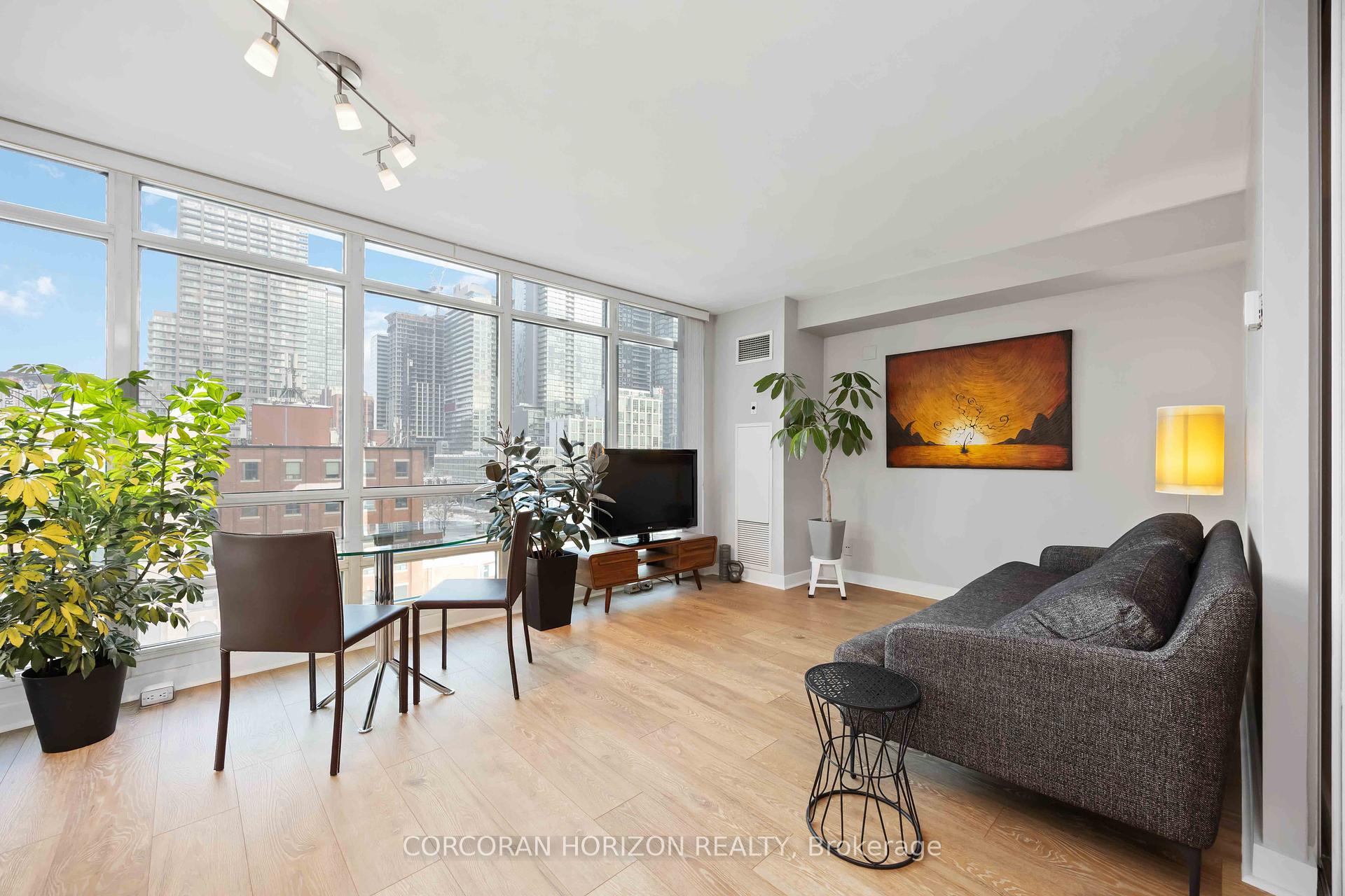 2 Bedrooms Condo at 397 Front, Toronto For sale