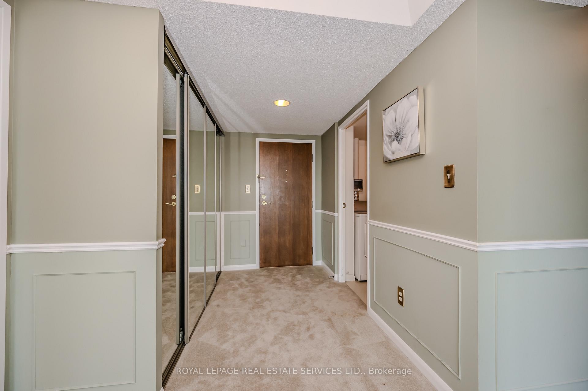 2 Bedrooms Condo at 2180 Marine,  Oakville For sale