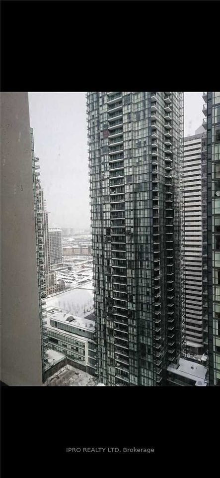 4055 Parkside Village