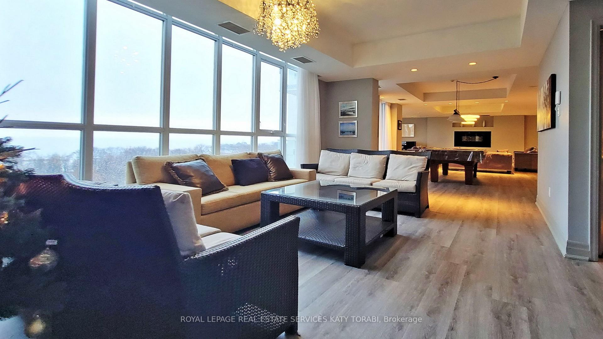 3 Bedrooms Condo at 628 Fleet, Toronto For sale