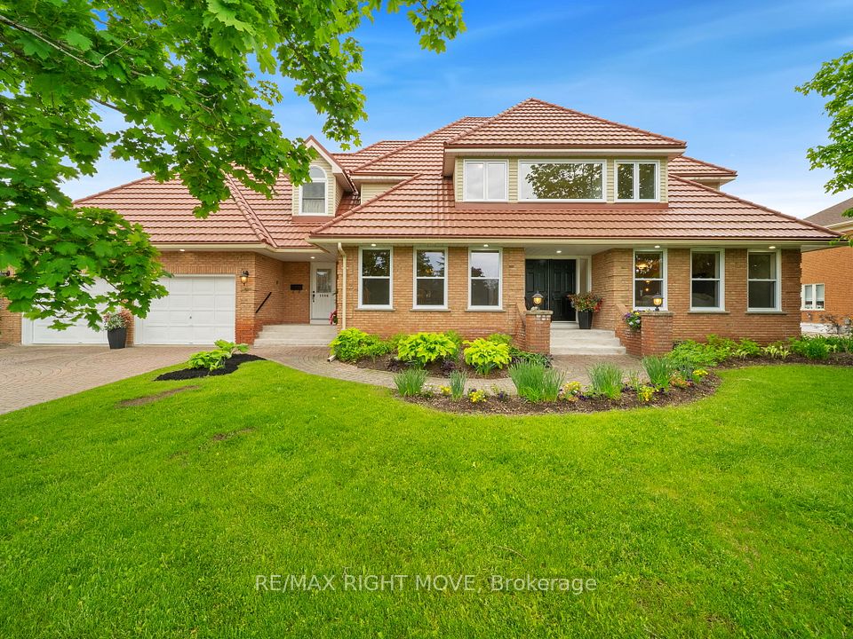 1998 Voyageur Circle, Severn, ON L3V 7L3