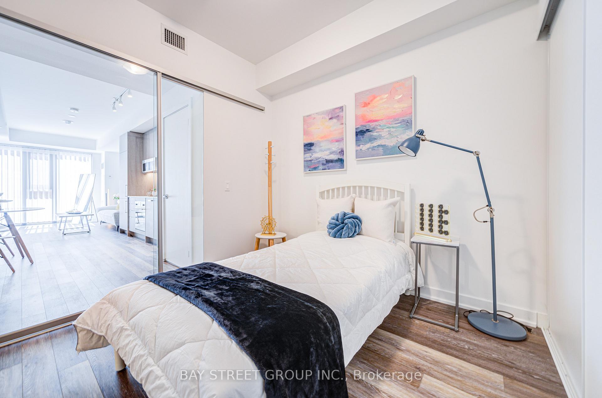 2 Bedrooms Condo at 250 Lawrence, Toronto For sale