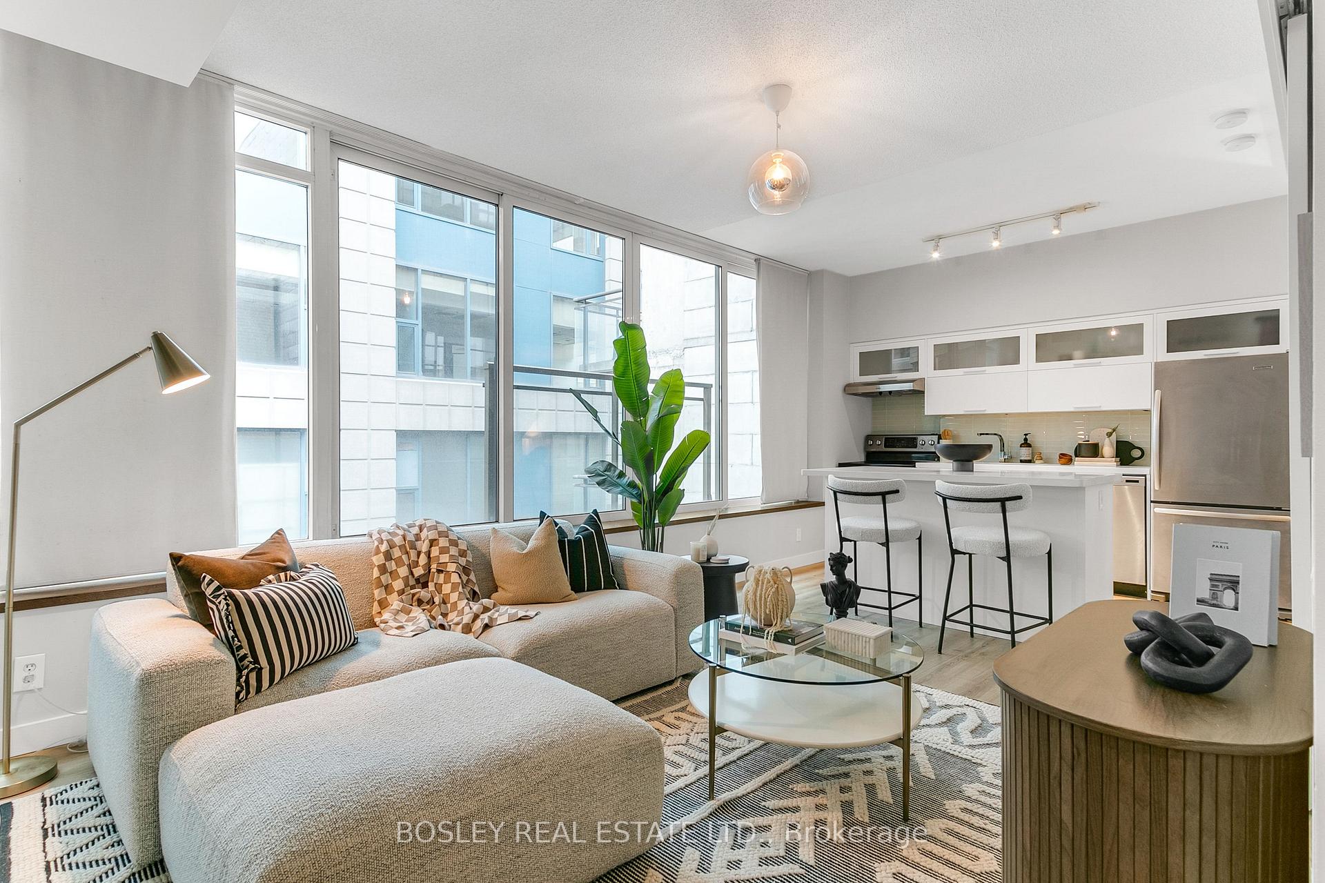 1 Bedroom Condo at 50 Camden, Toronto For sale