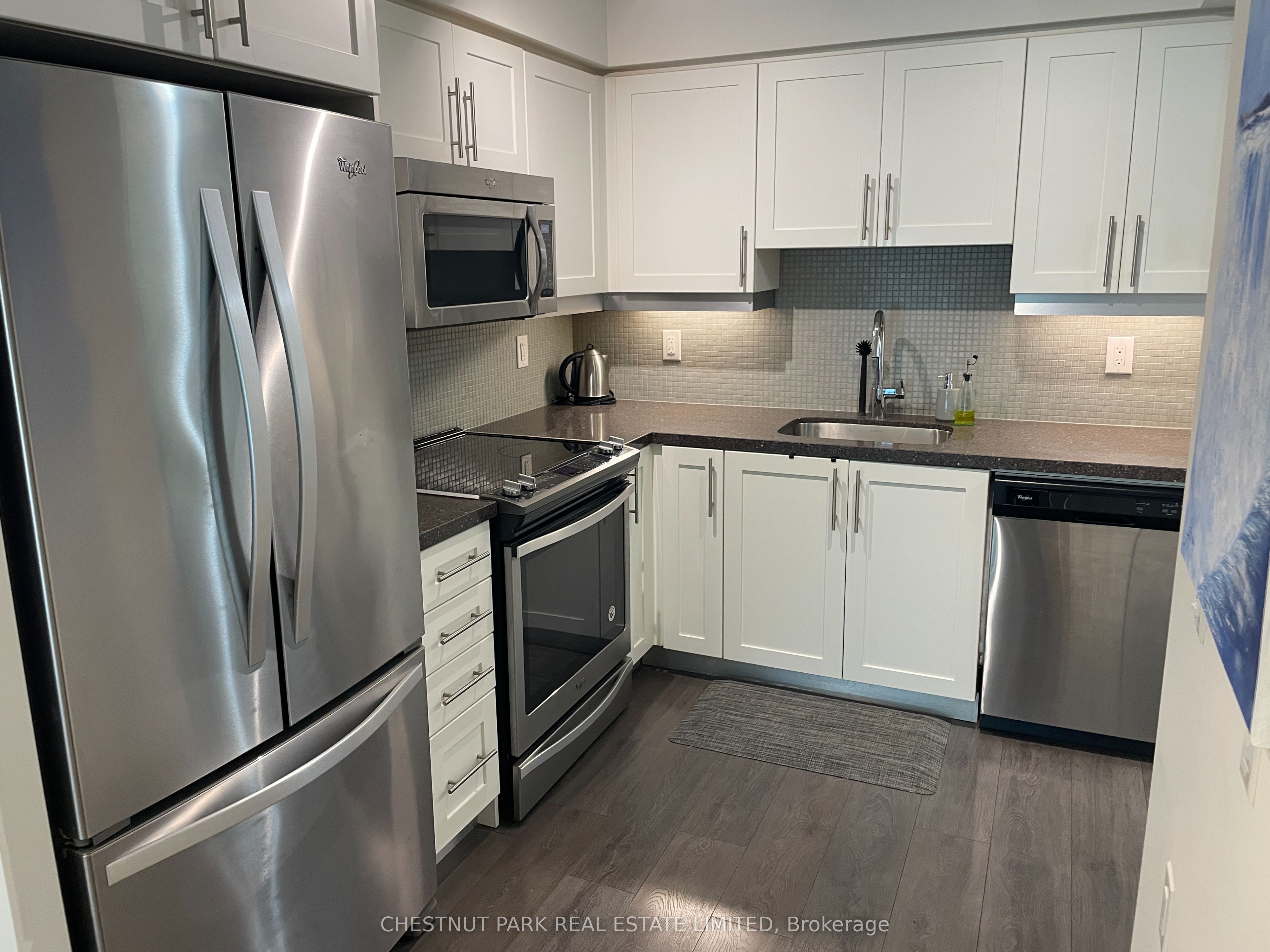 525 Adelaide Street W, #701