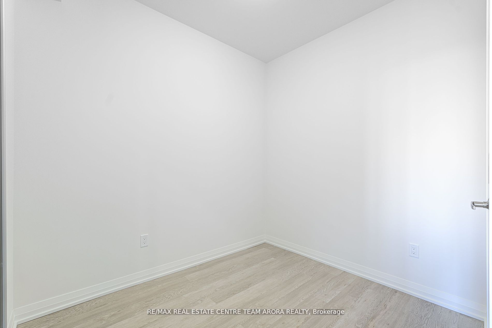 1415 Dundas Street E, #415
