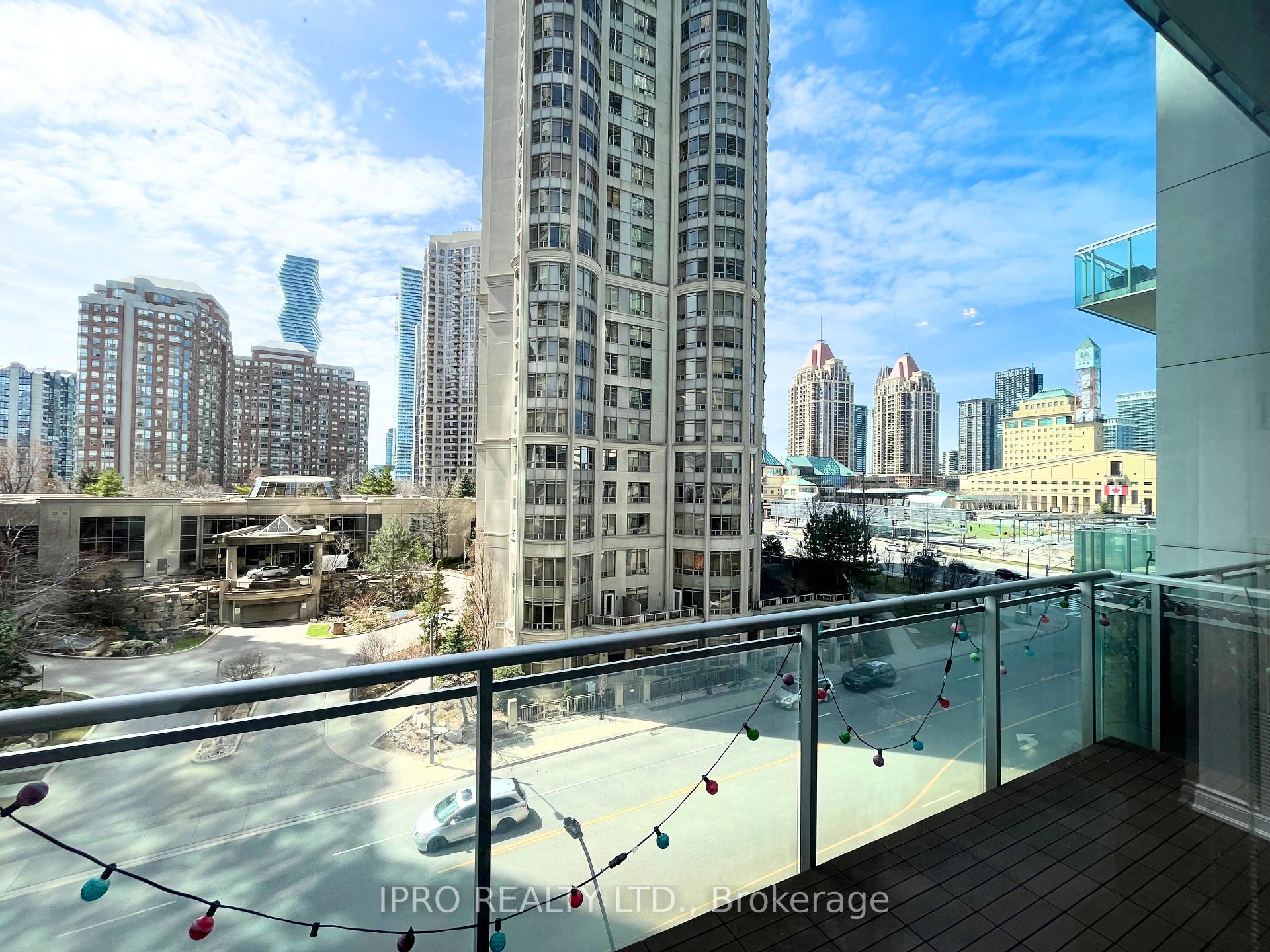 1 Bedroom Condo at 225 Webb,  Mississauga For sale