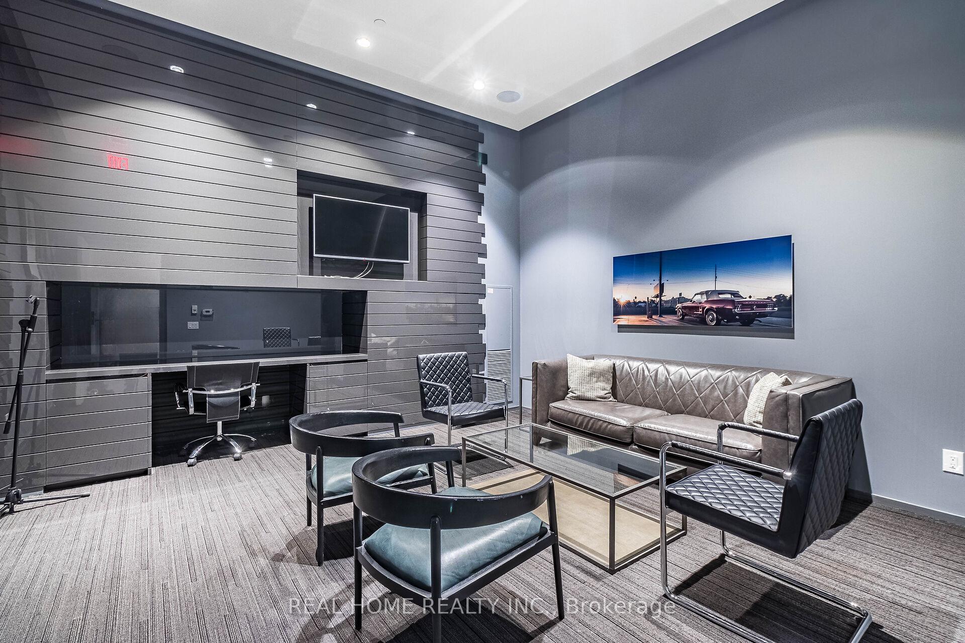 2 Bedrooms Condo at 15 Grenville,  Toronto For sale