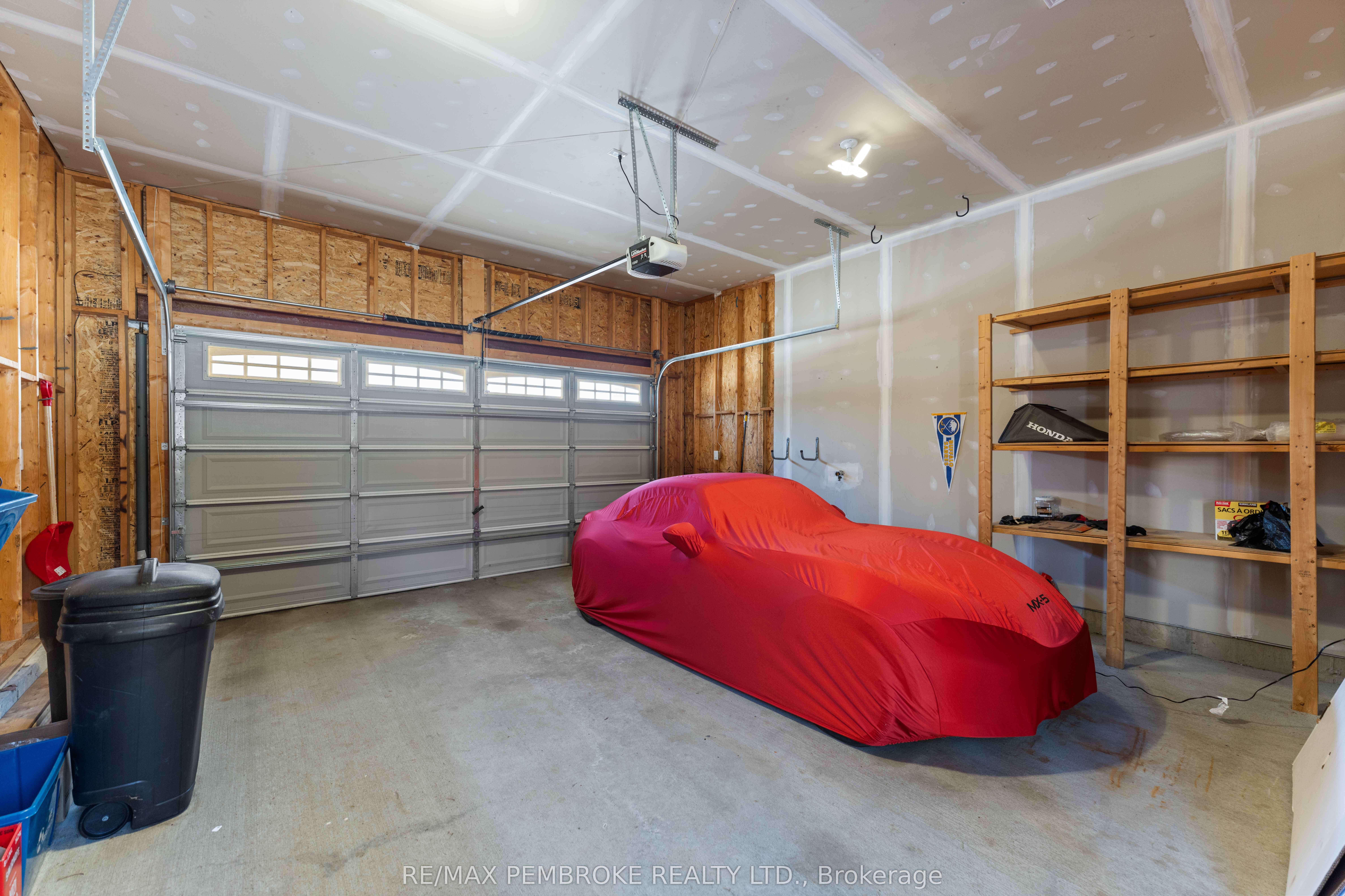 8 Bedard Boulevard, Petawawa, ON K8H 0B7