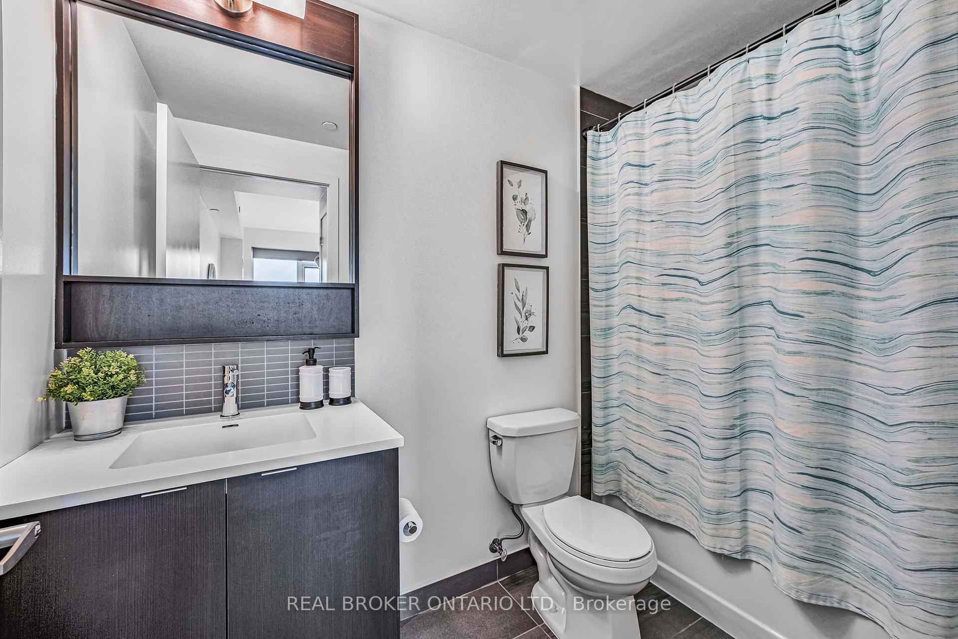 2 Bedrooms Condo at 2560 Eglinton, Mississauga For sale