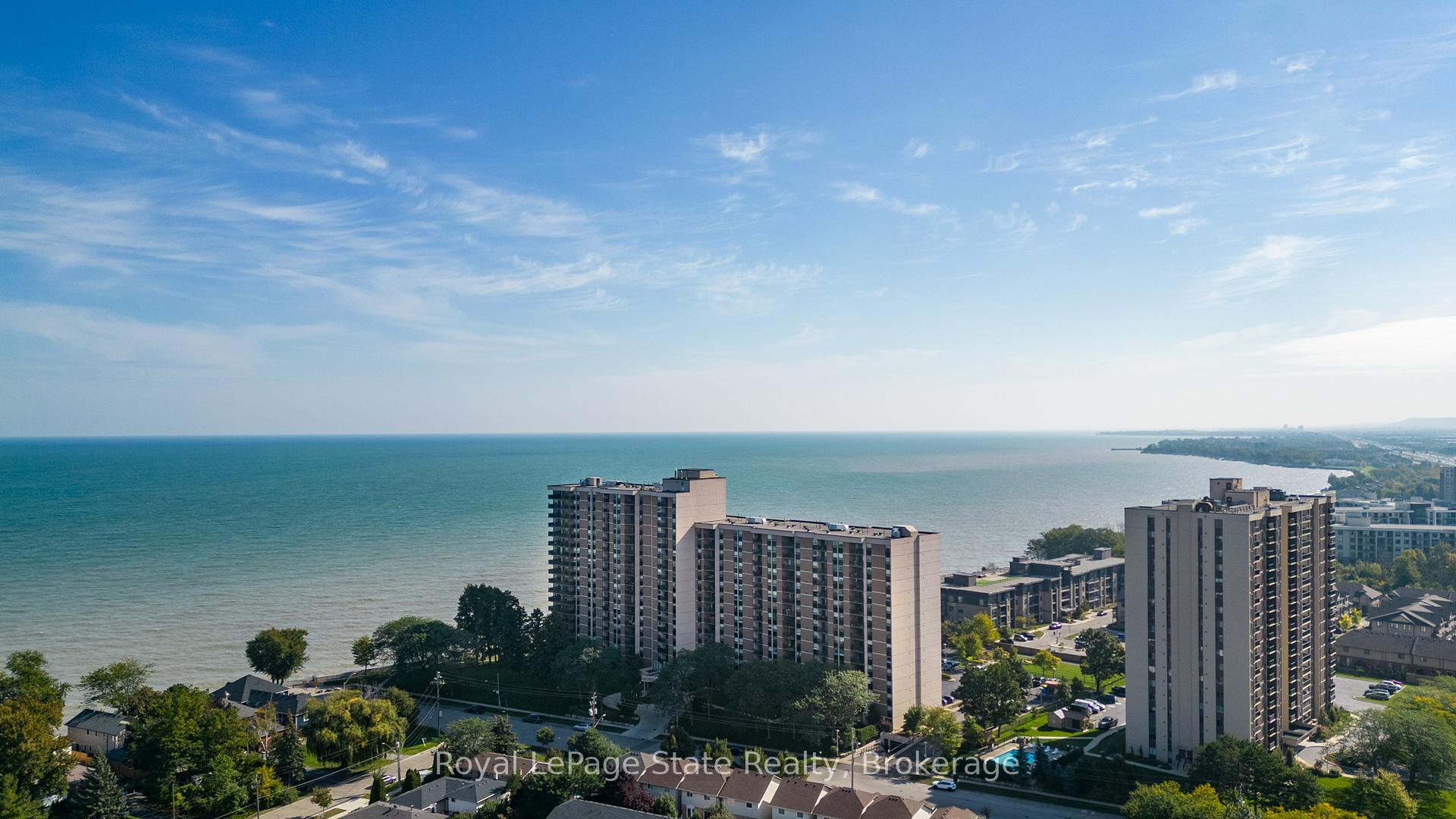 2 Bedrooms Condo at 500 Green,  Hamilton For sale