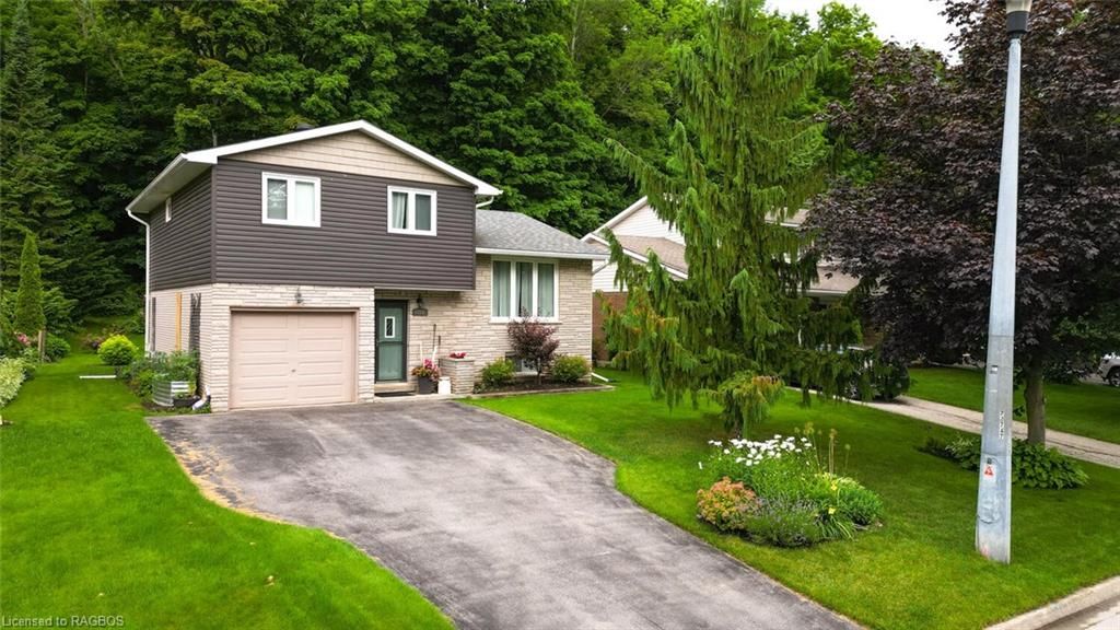 136 6TH Avenue Owen Sound Ontario N4K 6C8