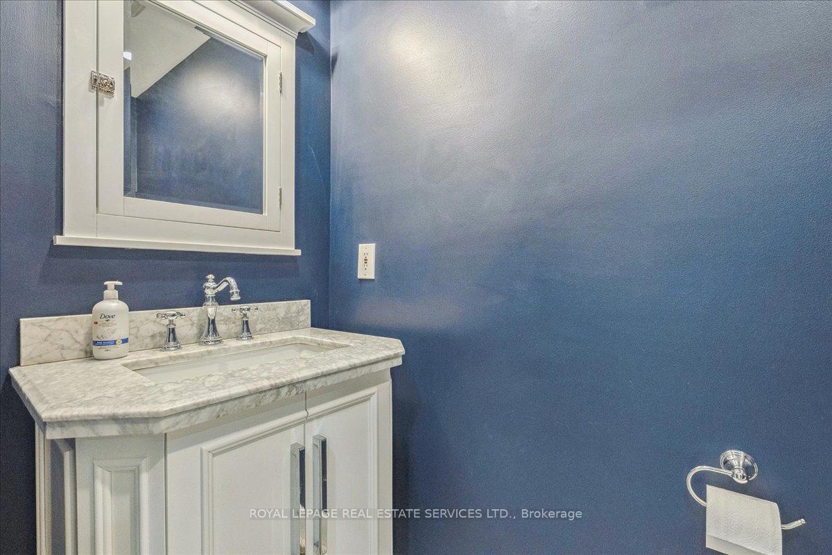 3 Bedrooms Condo at 2250 Rockingham, Oakville For sale